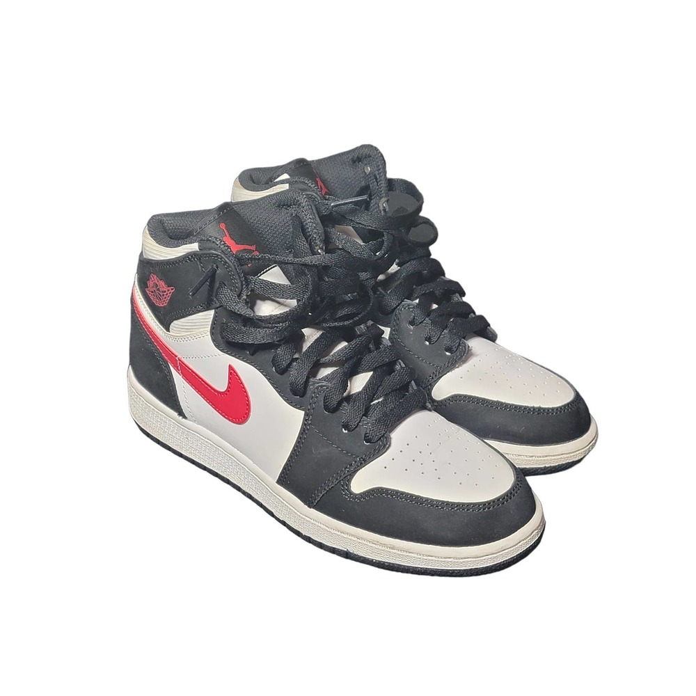 Nike Air Jordan 1 Retro OG High BG Kids Youth Black Red White Womens Sz 7.5 6Y